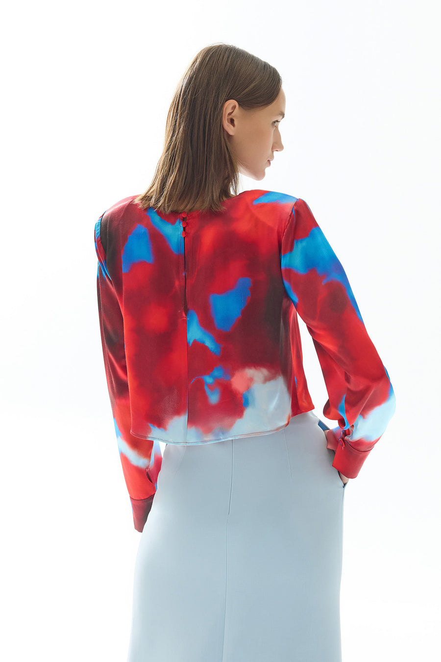 BLUE RED BATTLE PATTERNED CROP BLOUSE