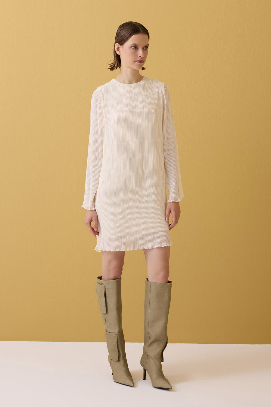 KREM  PİLİSELİ MİNİ ELBİSE