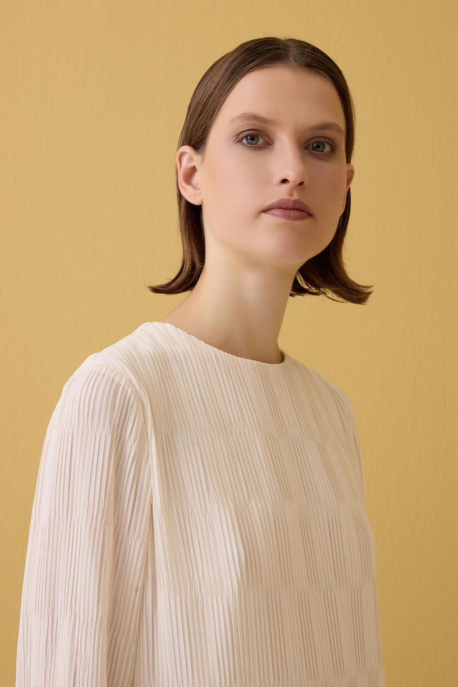 KREM  PİLİSELİ MİNİ ELBİSE