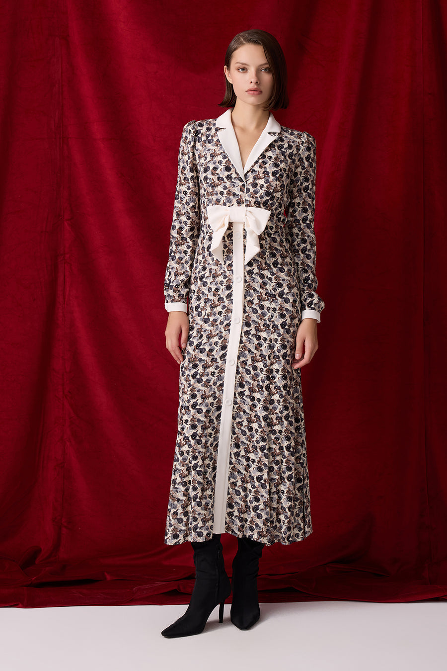 DESENLİ CEKET YAKA FİYONK DETAYLI MİDİ BOY ELBİSE