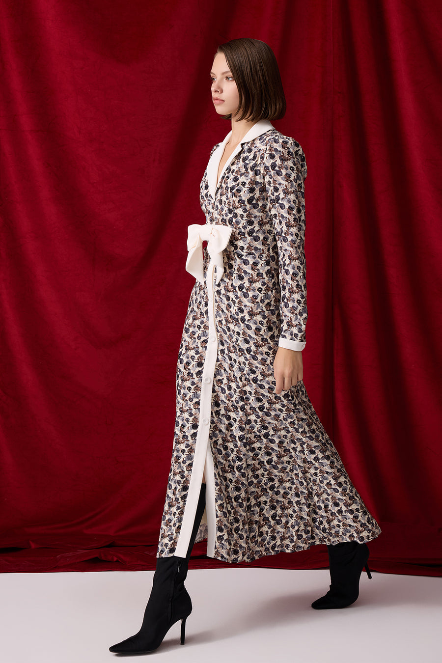 DESENLİ CEKET YAKA FİYONK DETAYLI MİDİ BOY ELBİSE