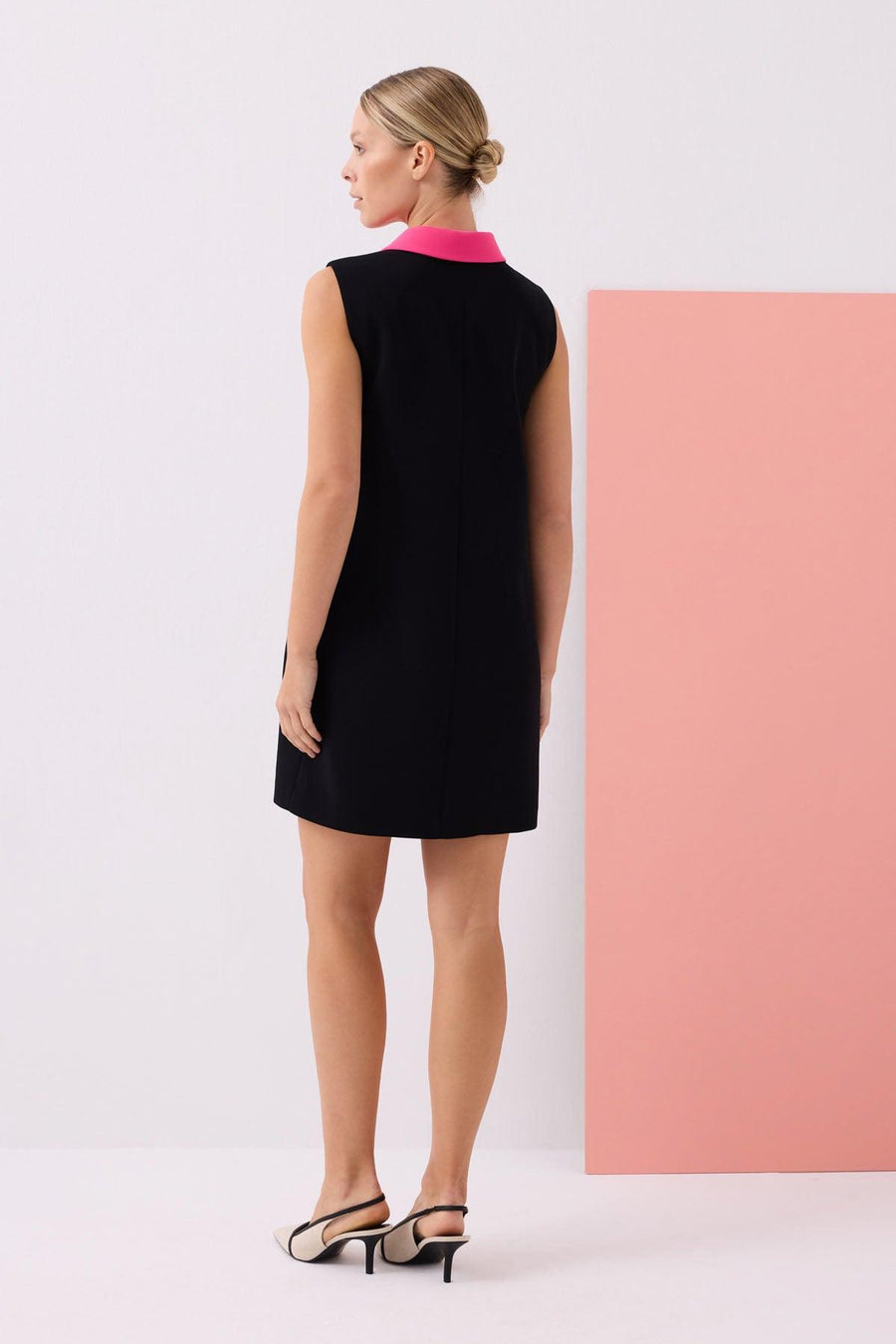 BLACK SHIRT COLLAR SLEEVELESS MINI DRESS