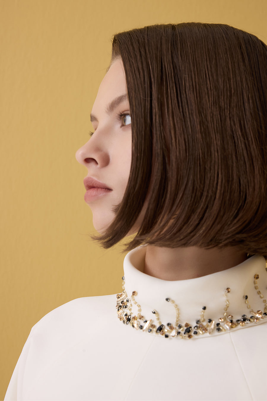 EKRU TAŞ İŞLEMELİ YARASA KOLLU MİNİ ELBİSE