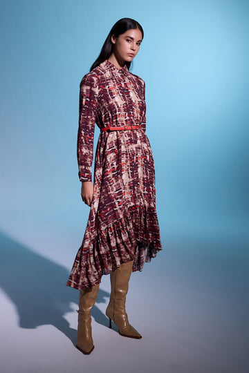 KIRMIZI DESENLİ VOLANLI ASİMETRİK KESİM UZUN KOLLU MİDİ ELBİSE