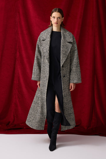 SİYAH BEYAZ EKOSELİ OVERSIZE KAŞE KADIN KABAN