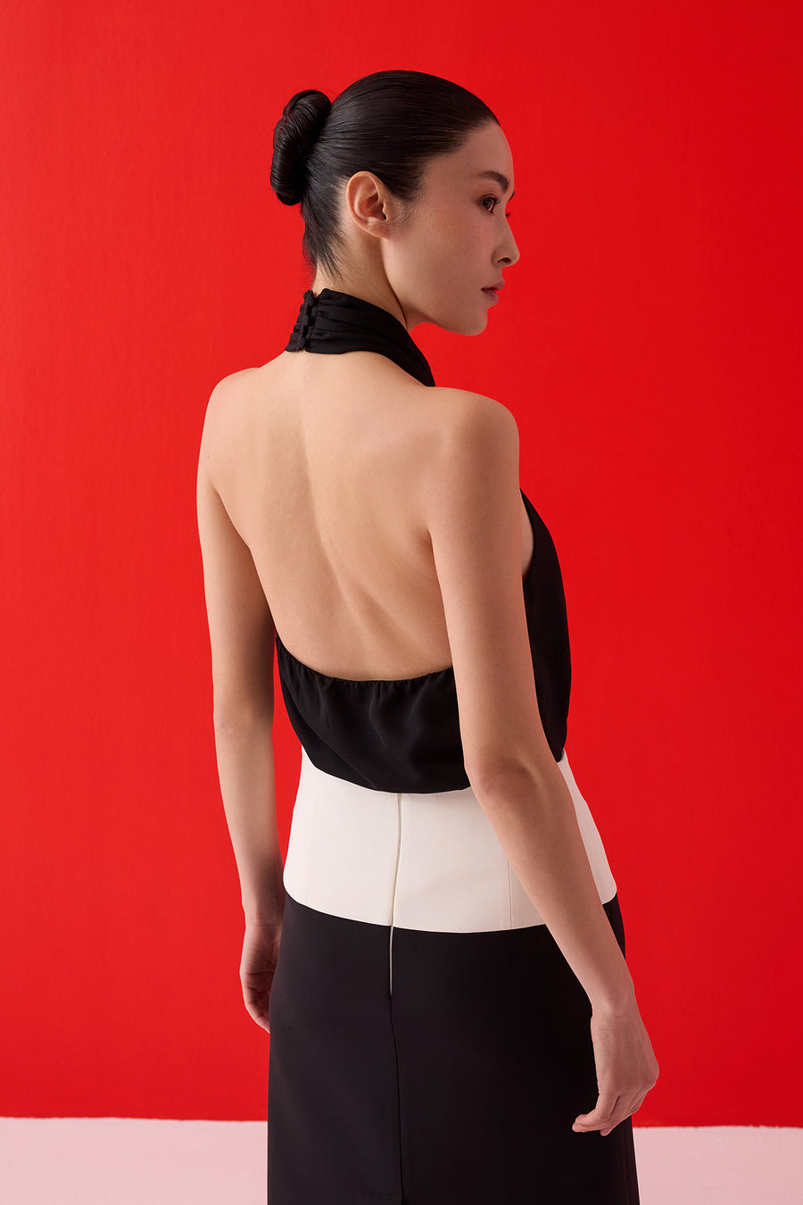 BLACK NECK TIE SLEEVELESS BLOUSE
