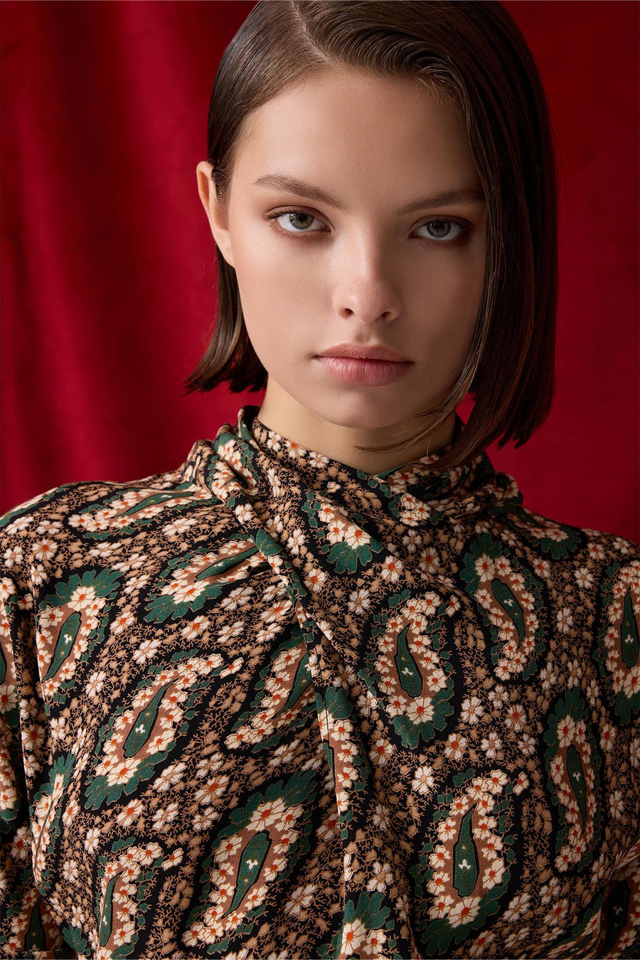 ÇİÇEK DESENLİ UZUN ELBİSE