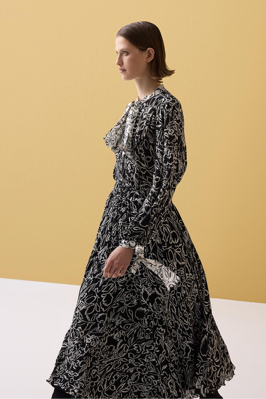 SİYAH BEYAZ DESENLİ KADIN GÖMLEK ETEK TAKIM